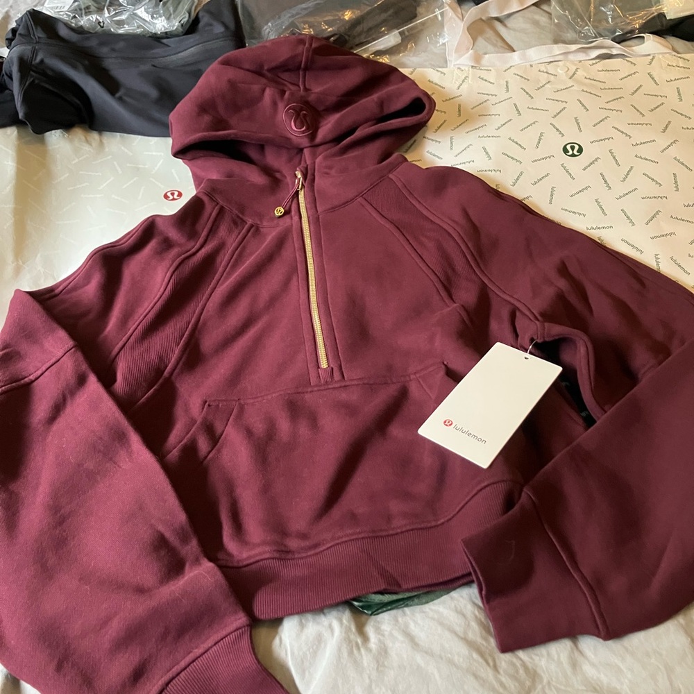 NWT Lululemon Scuba Oversized Half-Zip Hoodie, XS/S, Garnet/GOLD